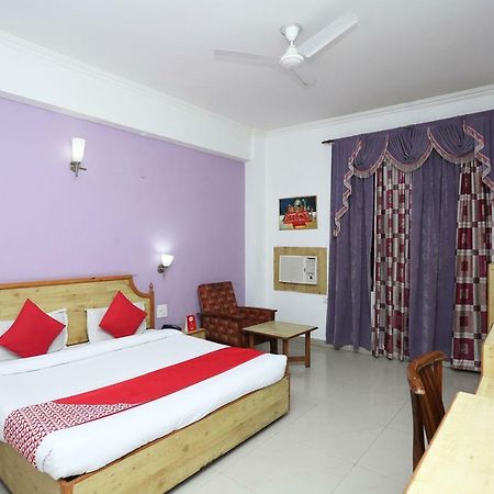 Hotel Oyo 5667 Katra Continental Extérieur photo