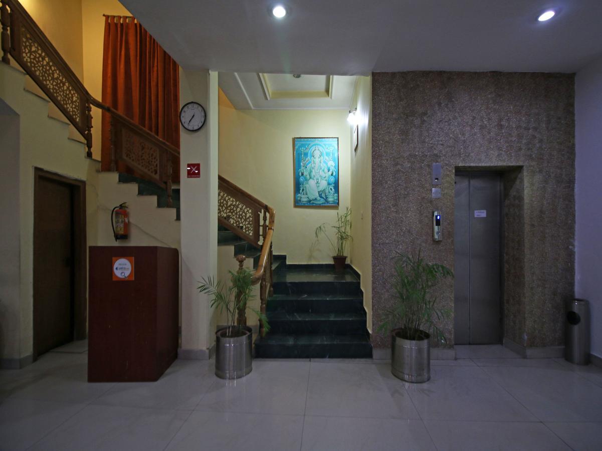 Hotel Oyo 5667 Katra Continental Extérieur photo
