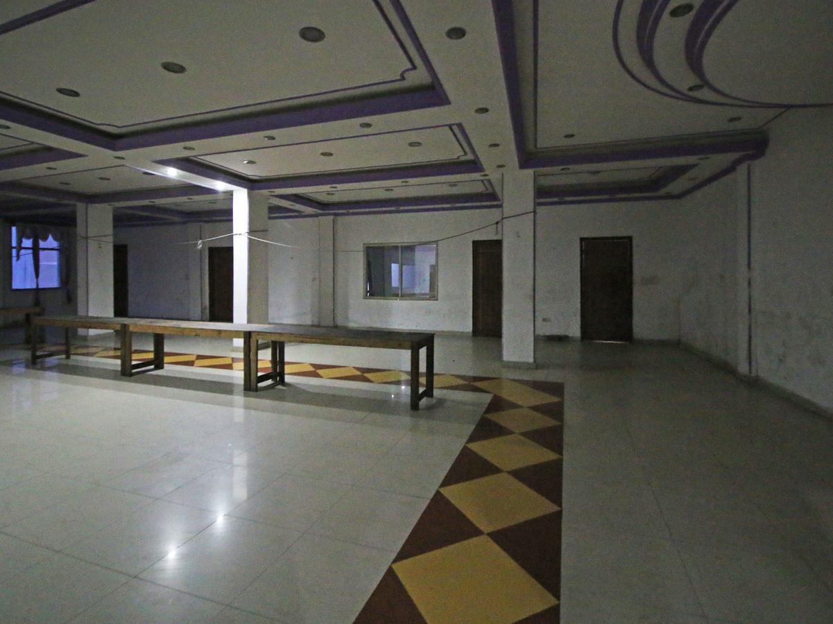 Hotel Oyo 5667 Katra Continental Extérieur photo