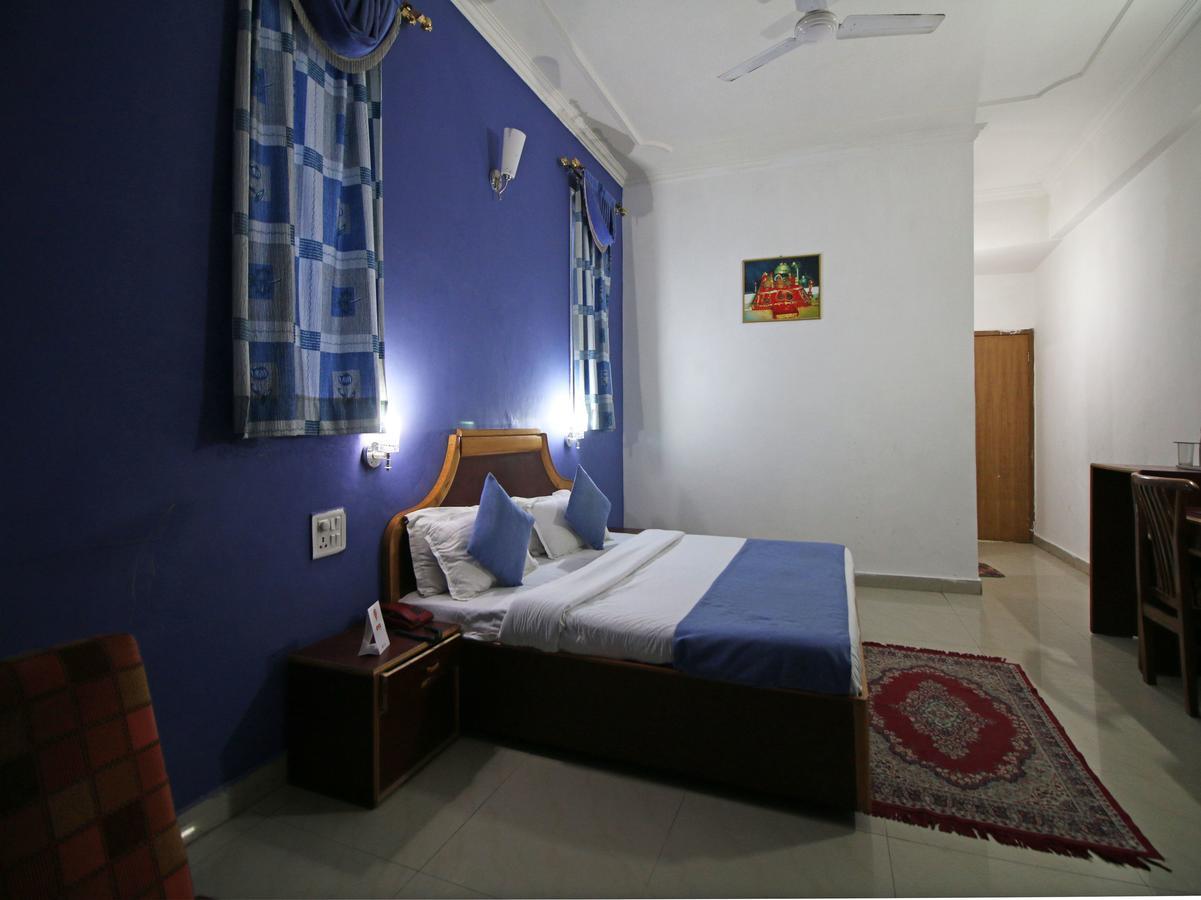 Hotel Oyo 5667 Katra Continental Extérieur photo