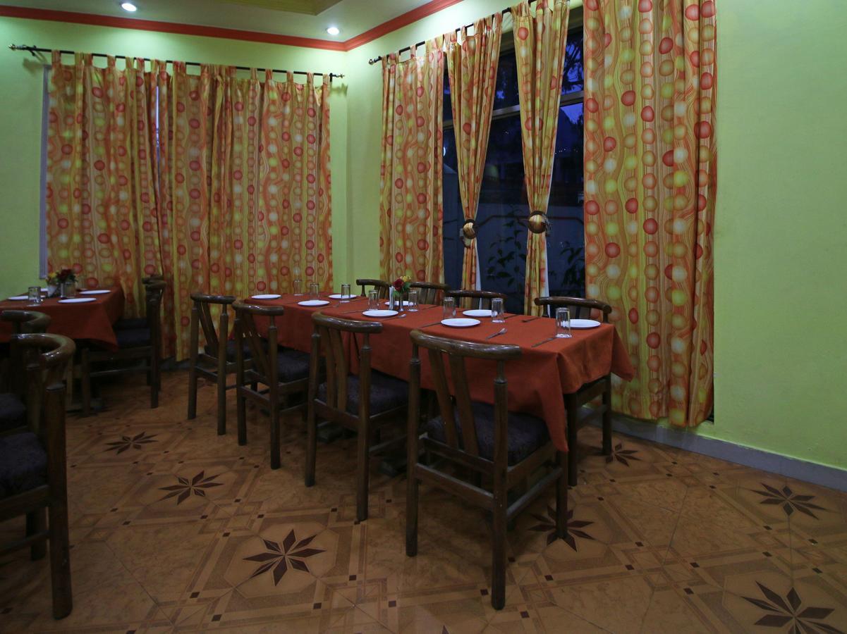 Hotel Oyo 5667 Katra Continental Extérieur photo